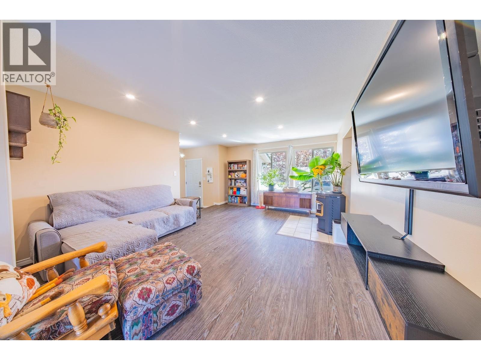 8928 81A STREET - 6