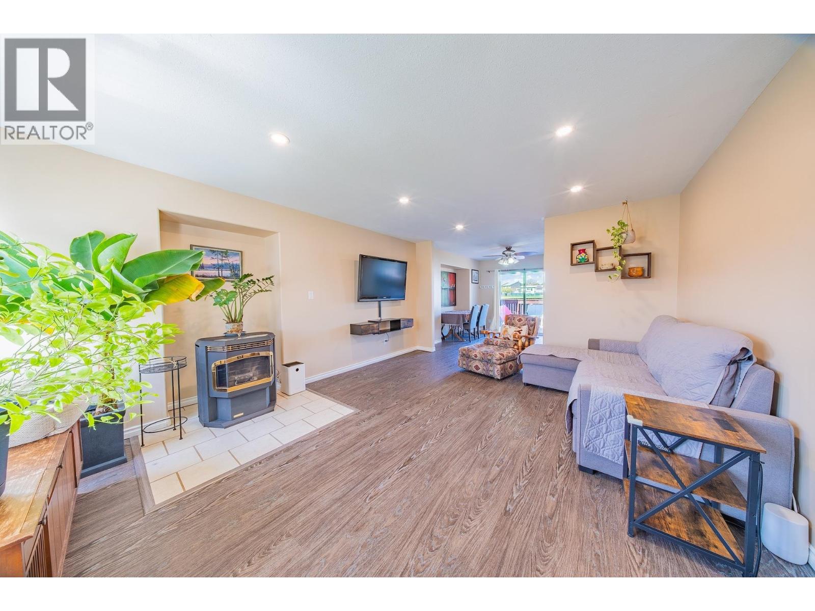 8928 81A STREET - 4