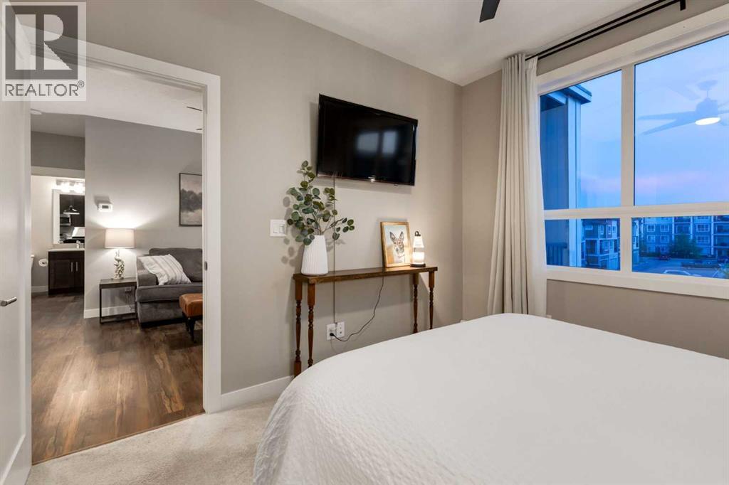 #312 10 WALGROVE Walk SE - 17