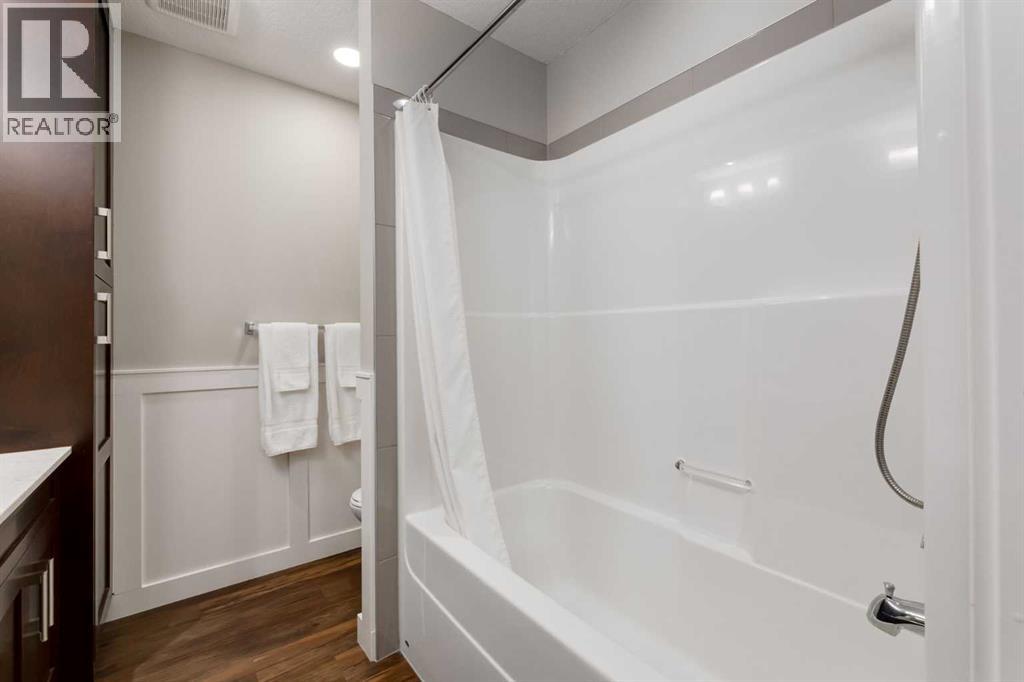 #312 10 WALGROVE Walk SE - 20