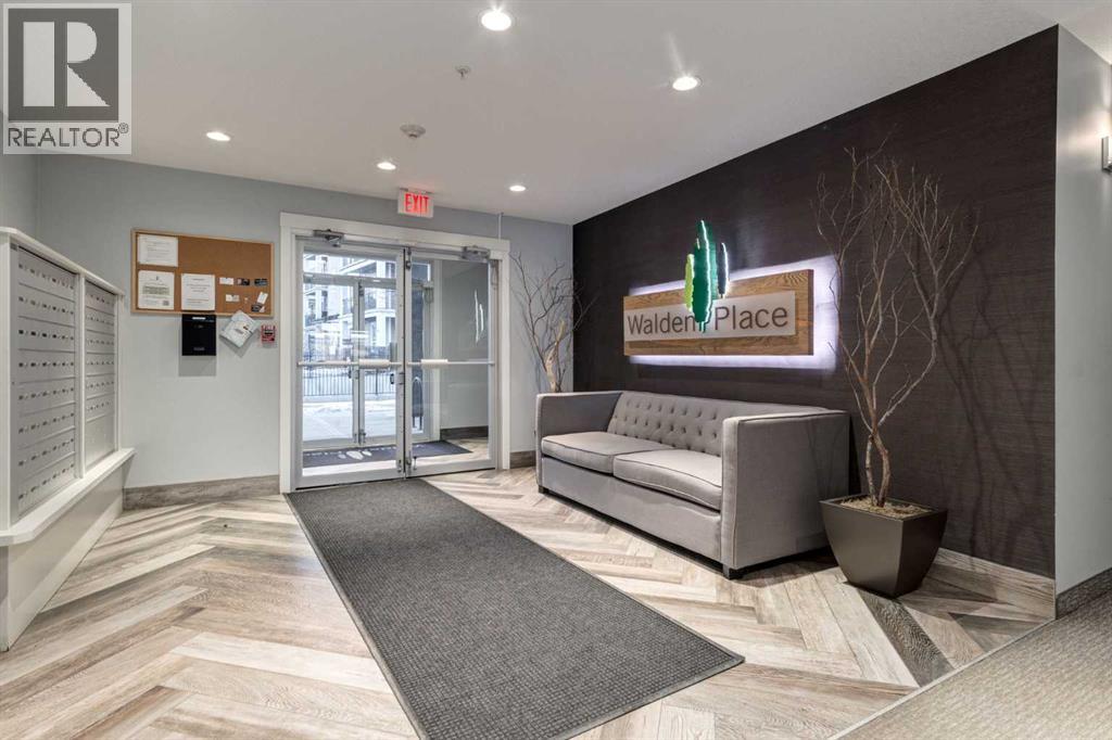 #312 10 WALGROVE Walk SE - 30