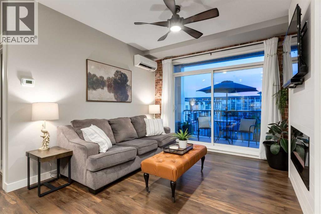 #312 10 WALGROVE Walk SE - 11