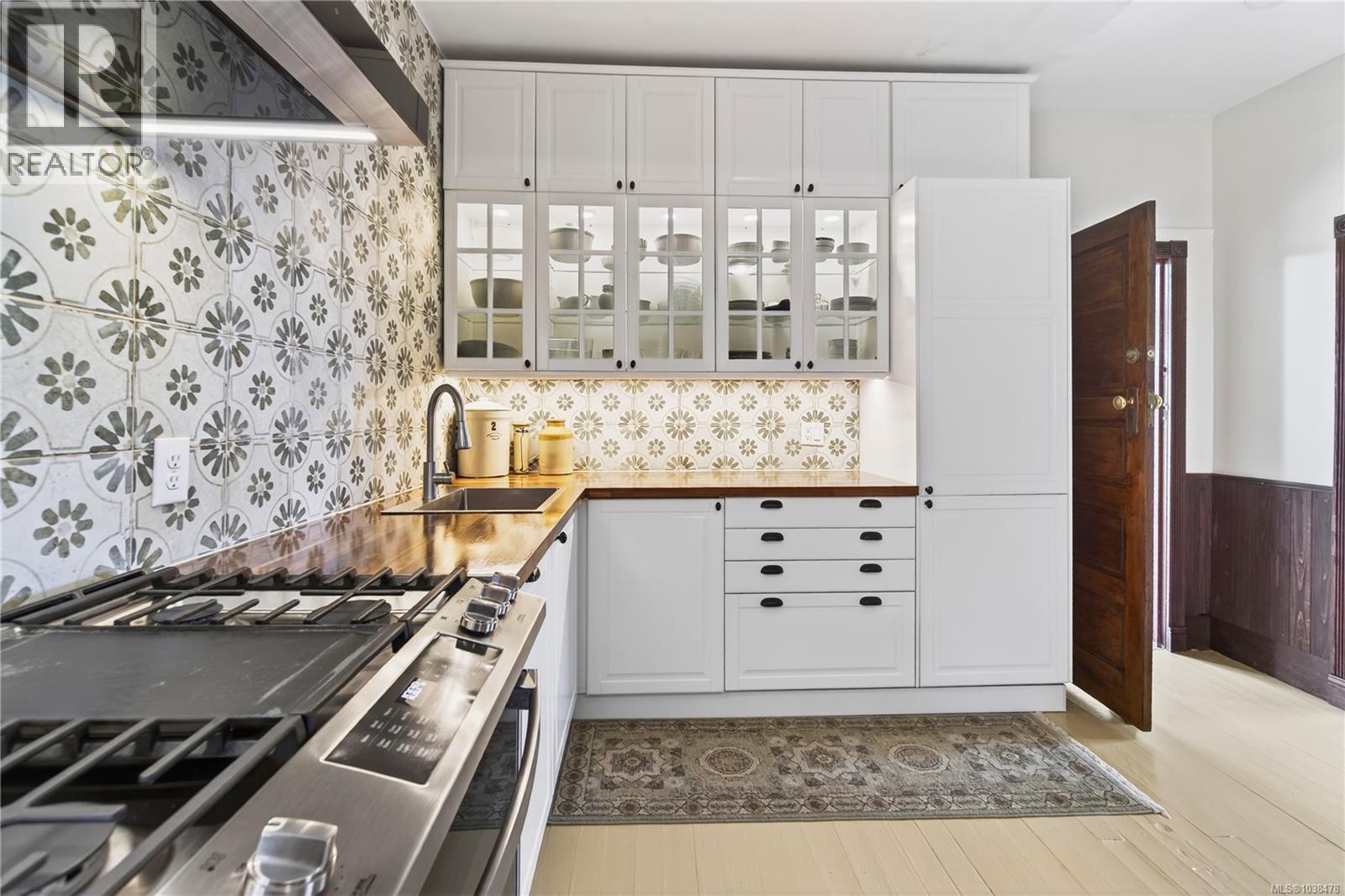 636 Kennedy St - 30