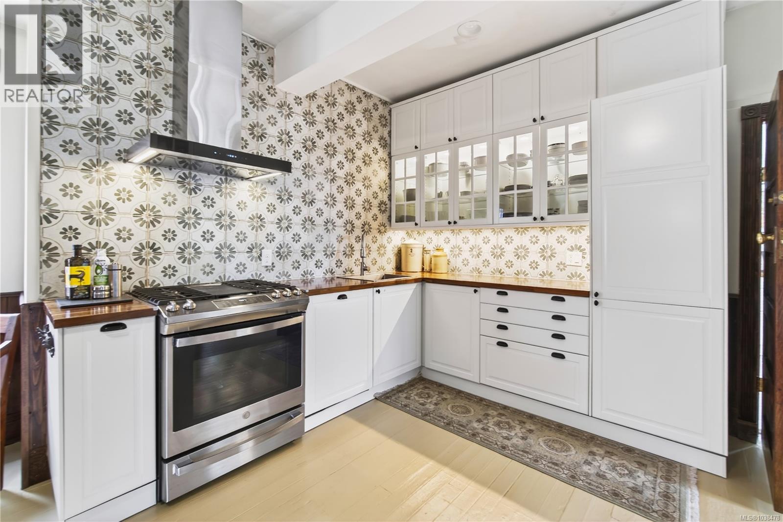 636 Kennedy St - 26
