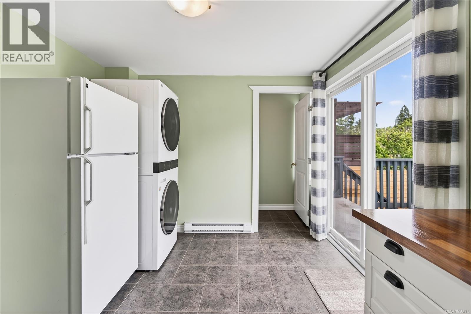 636 Kennedy St - 37