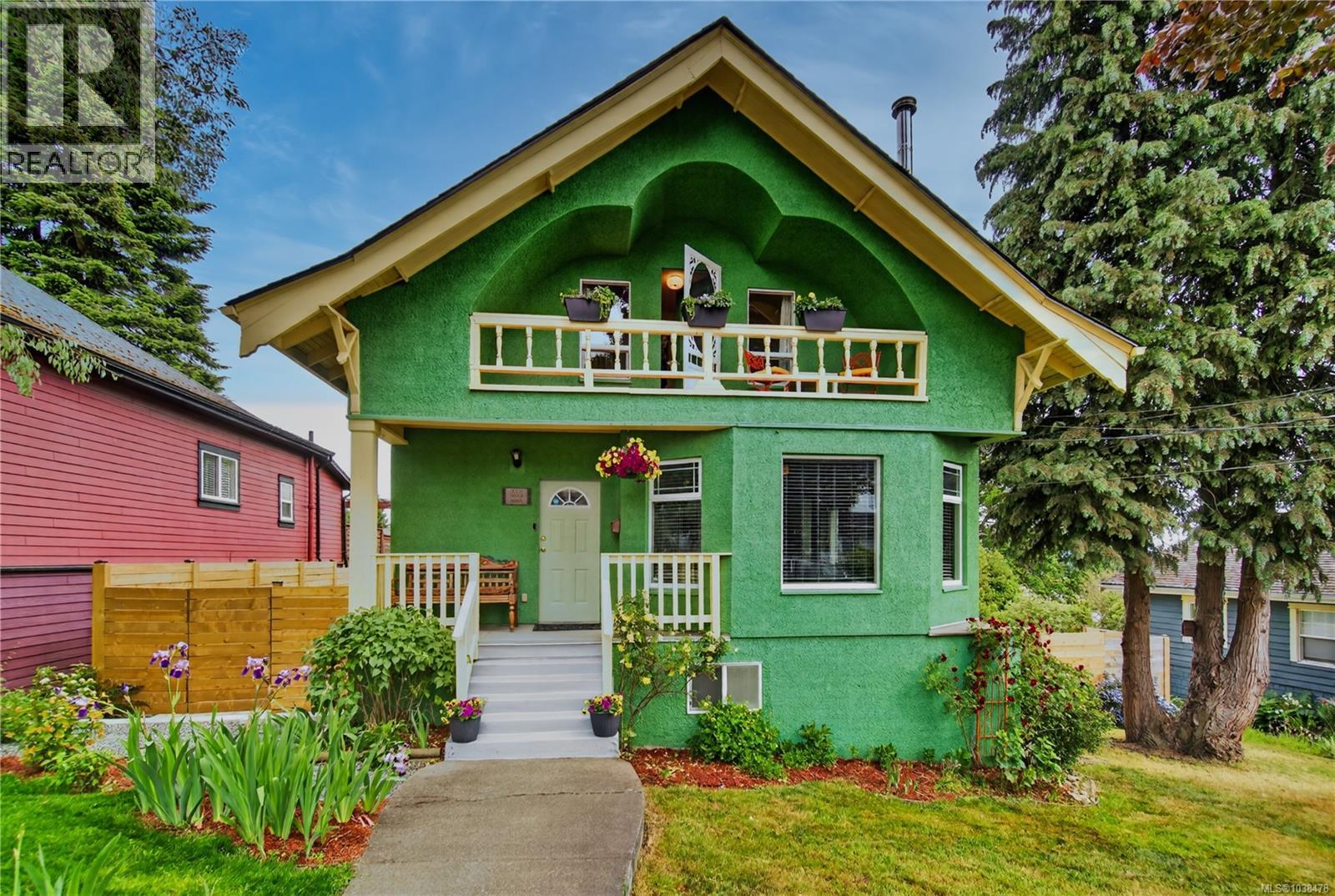 636 Kennedy St - 4