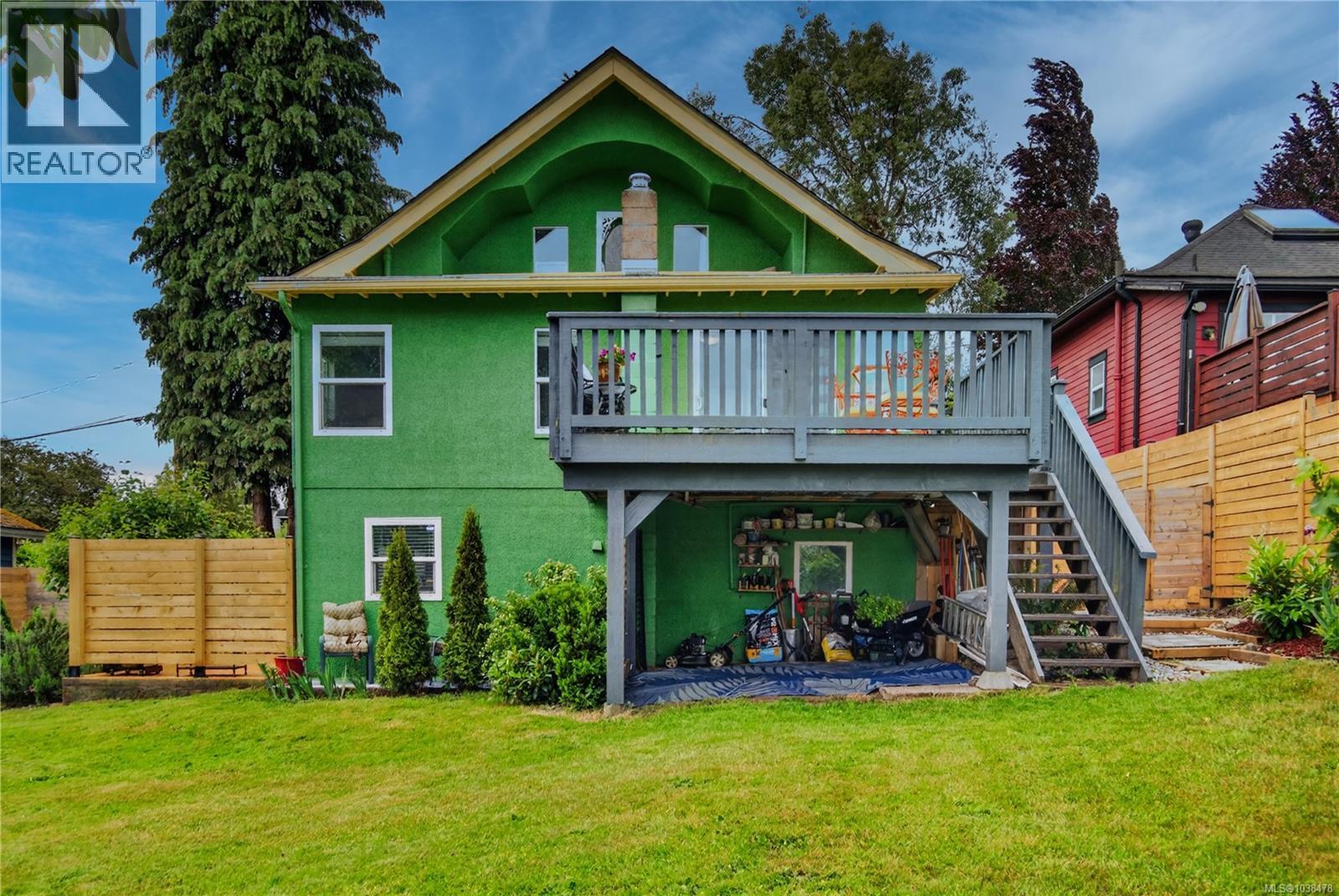 636 Kennedy St - 66