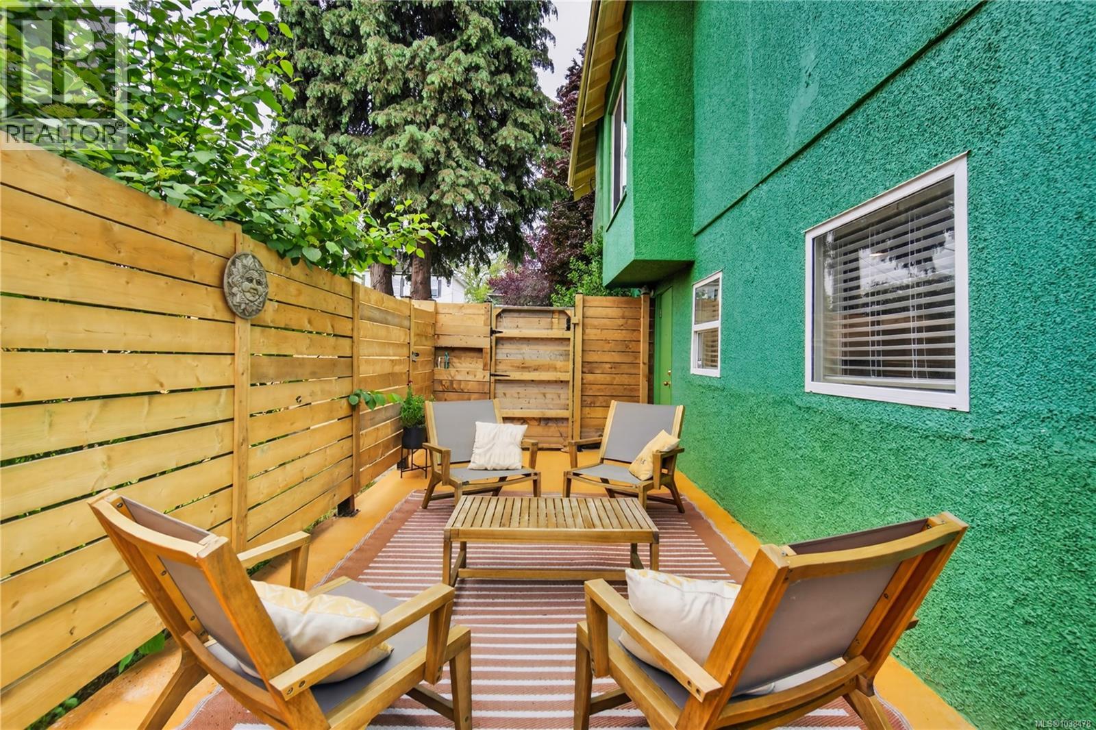 636 Kennedy St - 71