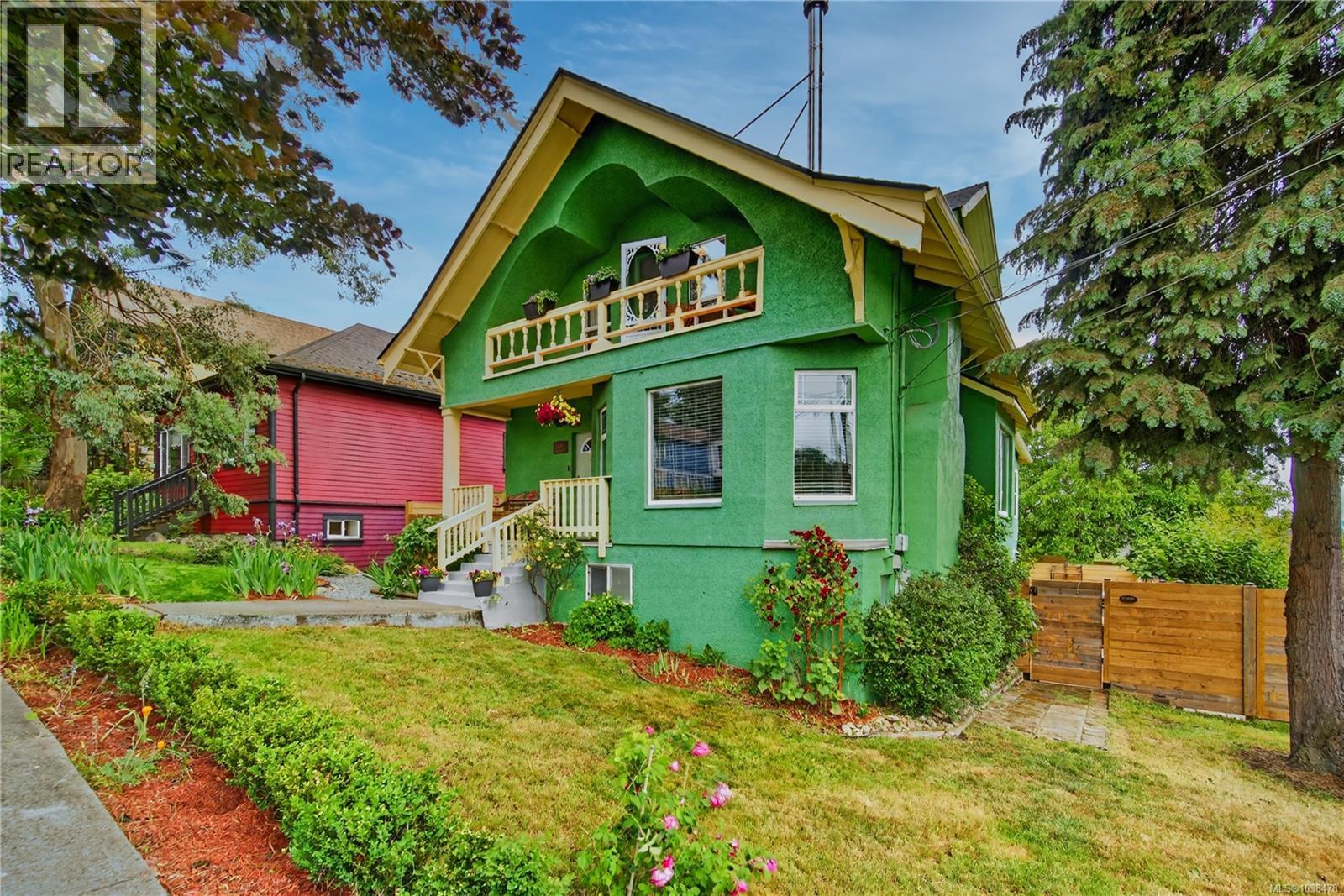 636 Kennedy St - 74