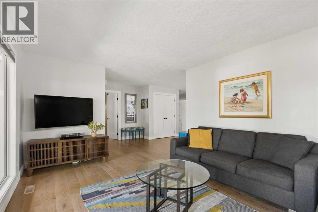 127 Parkglen Crescent SE - 9