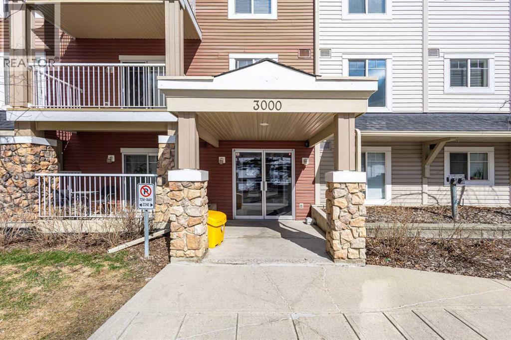 #3115 70 Panamount Drive NW - 12
