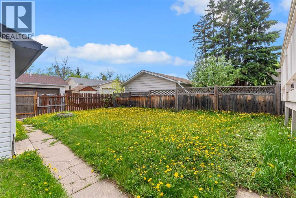 214 Rundleview Close NE - 35