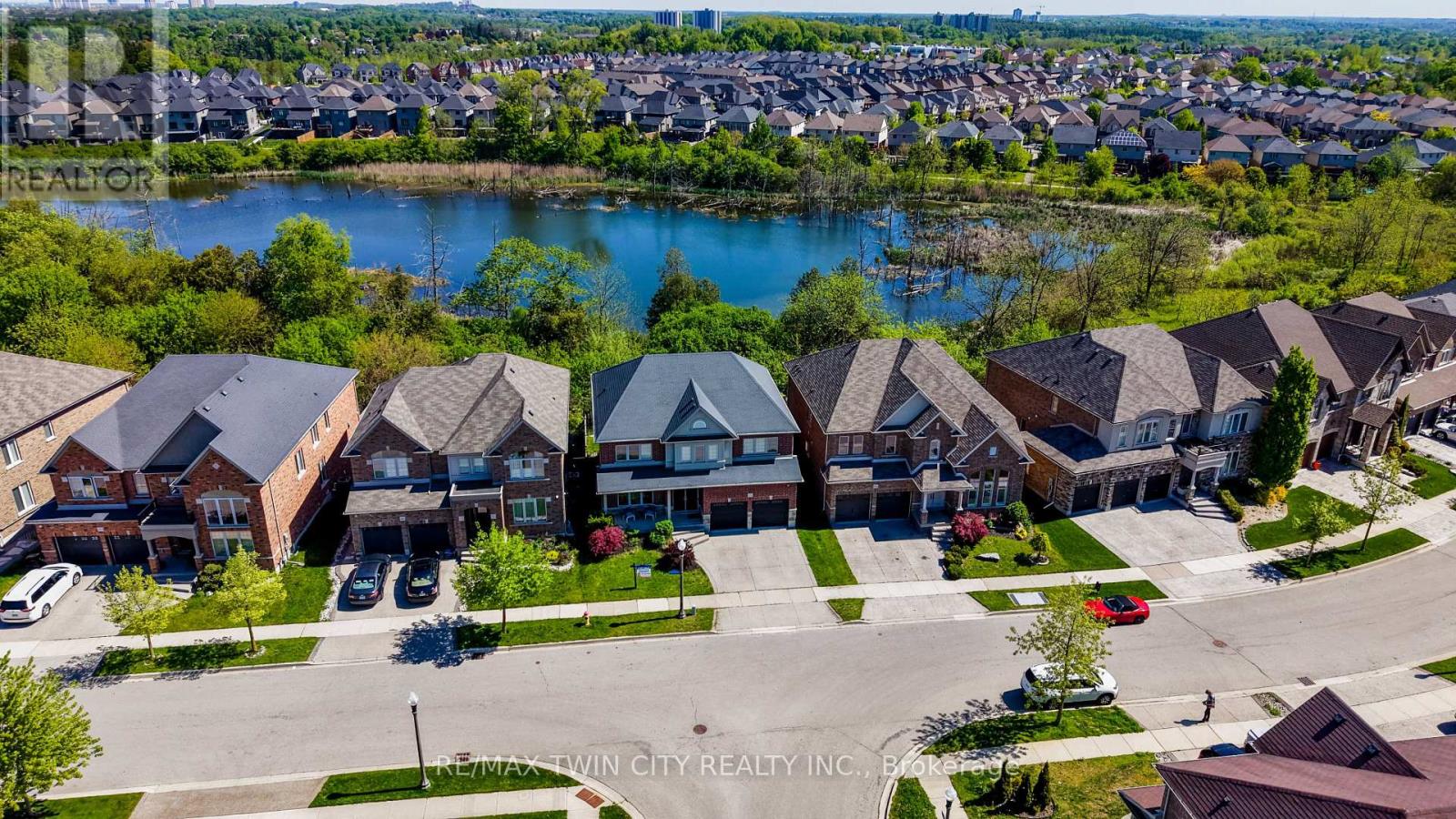 268 EVENS POND CRESCENT - 2