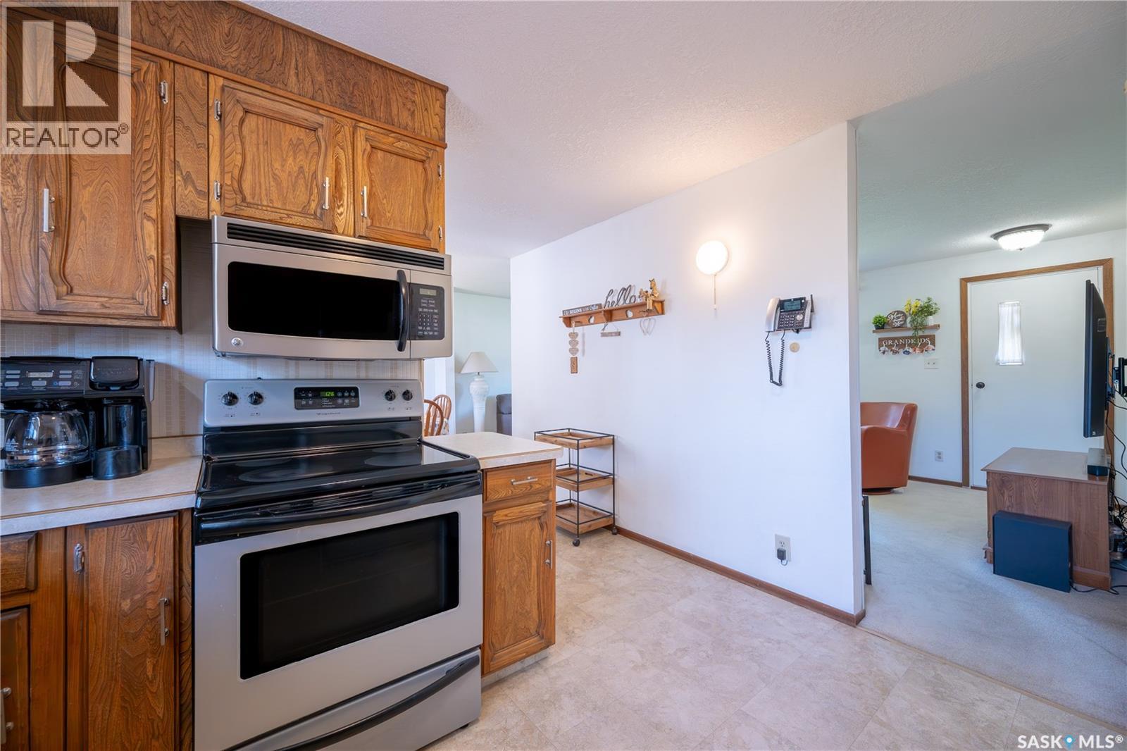 242 Fifth AVENUE N - 8