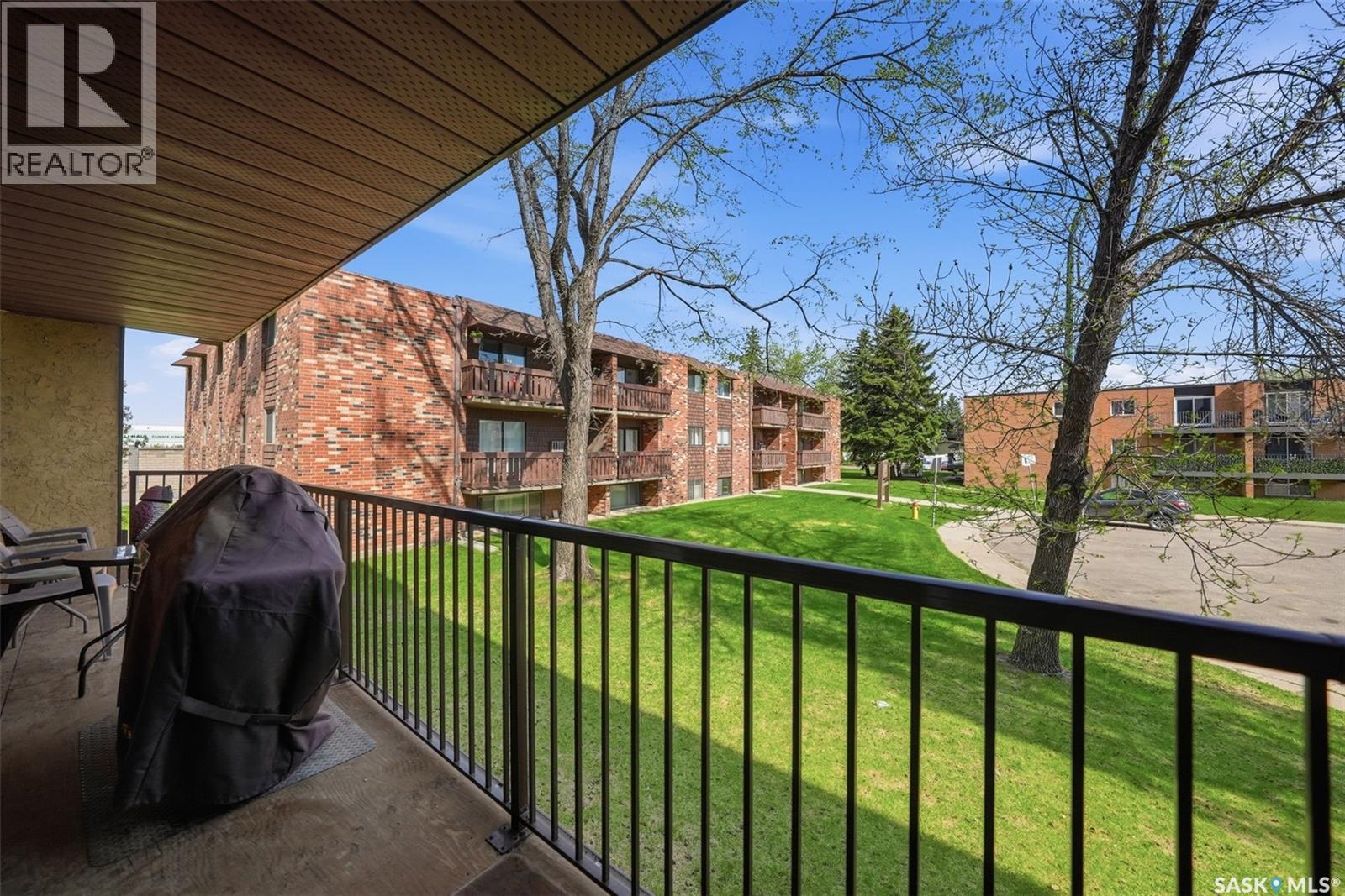 #205 139 ST LAWRENCE COURT - 10