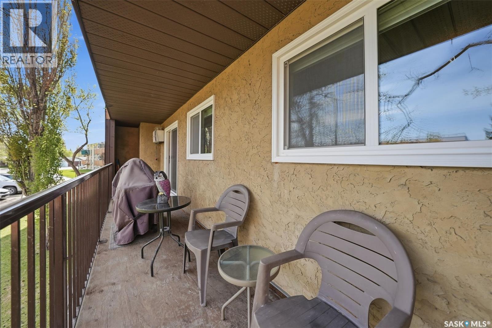 #205 139 ST LAWRENCE COURT - 12
