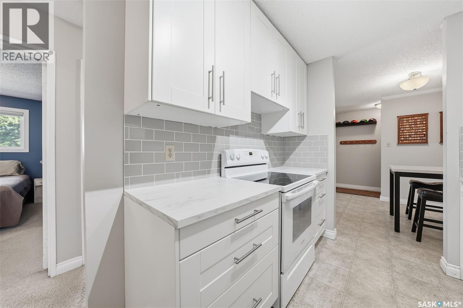 #205 139 ST LAWRENCE COURT - 17