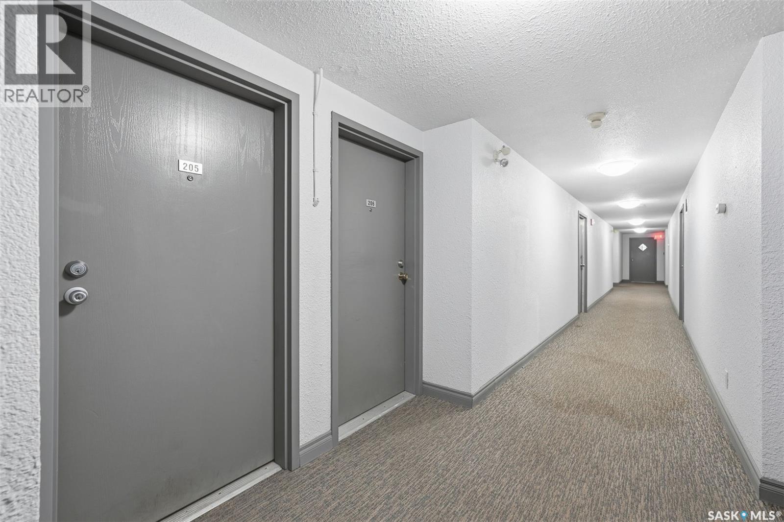 #205 139 ST LAWRENCE COURT - Image 2