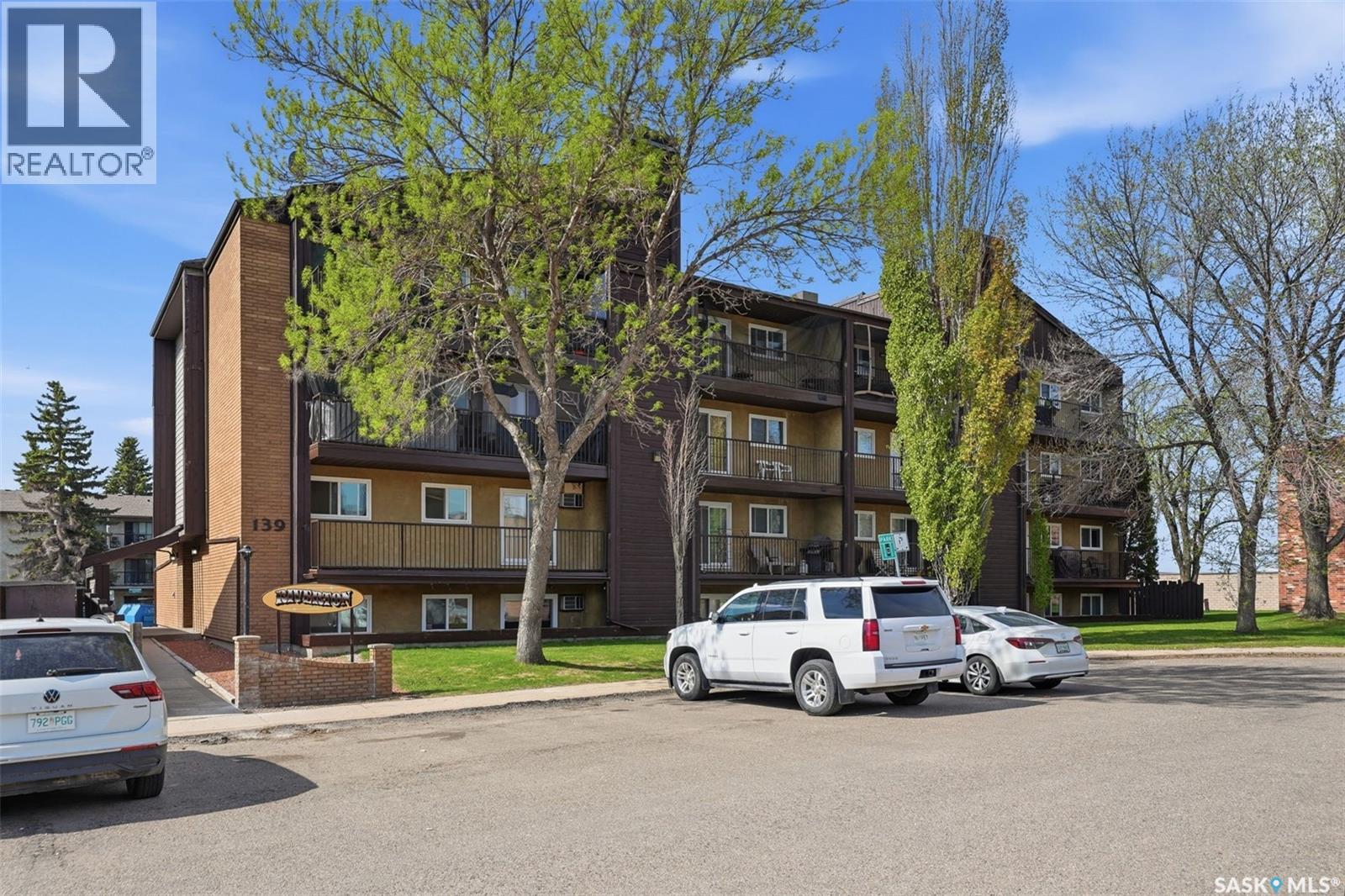 #205 139 ST LAWRENCE COURT - 23
