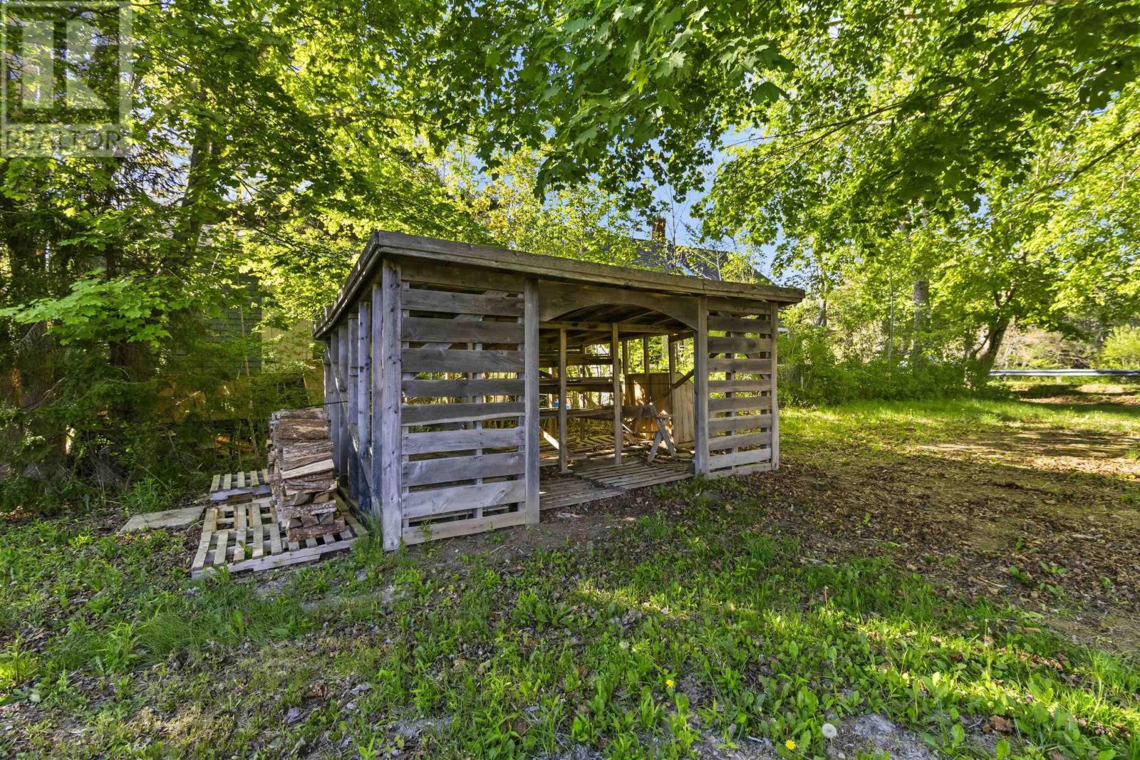 Property 36 of 43 of 105 Medway River Road