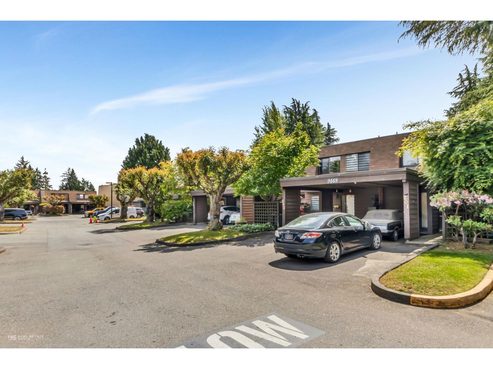 202 9468 PRINCE CHARLES Boulevard - photo 2