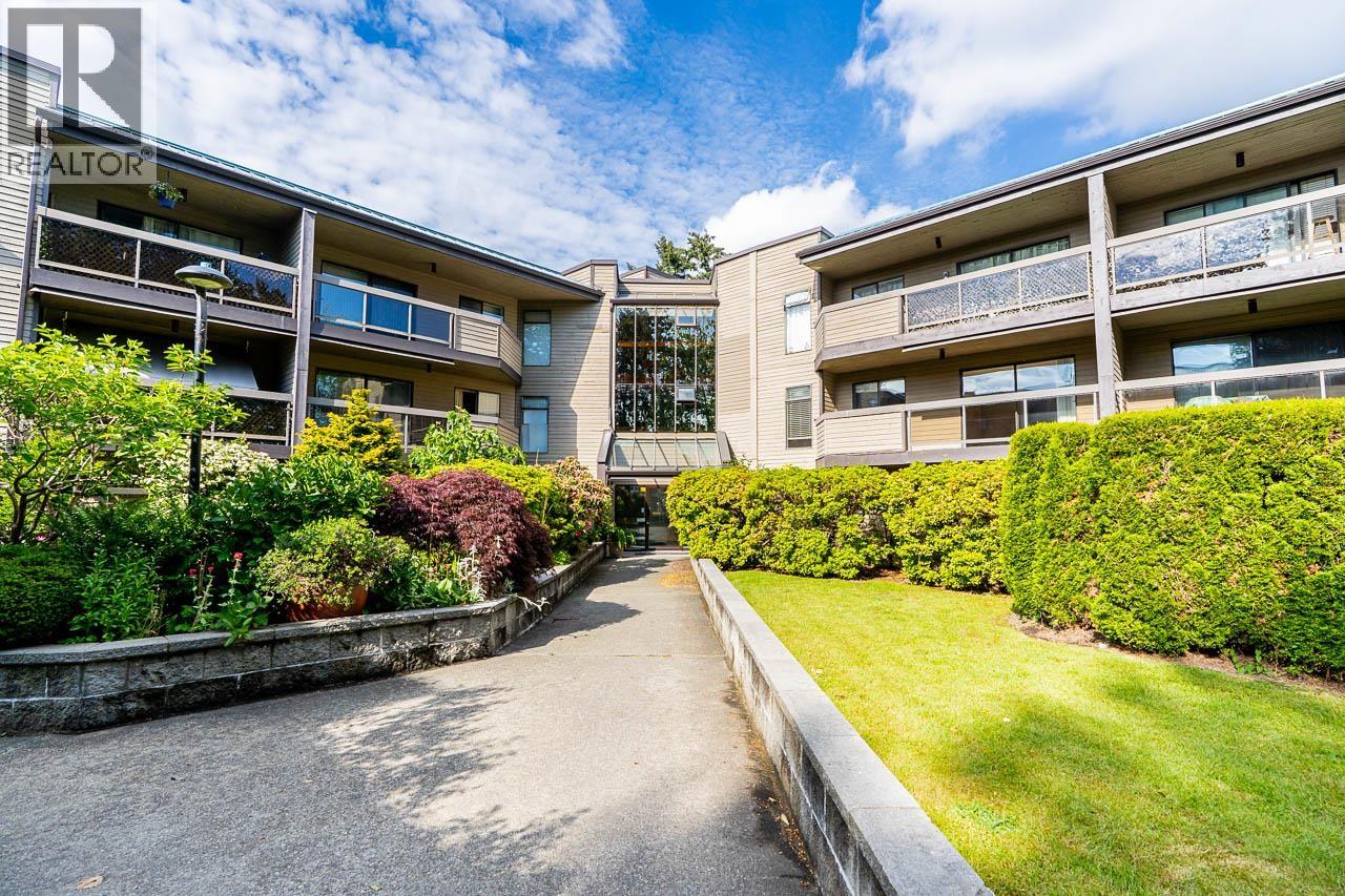 102 6105 KINGSWAY - photo 2