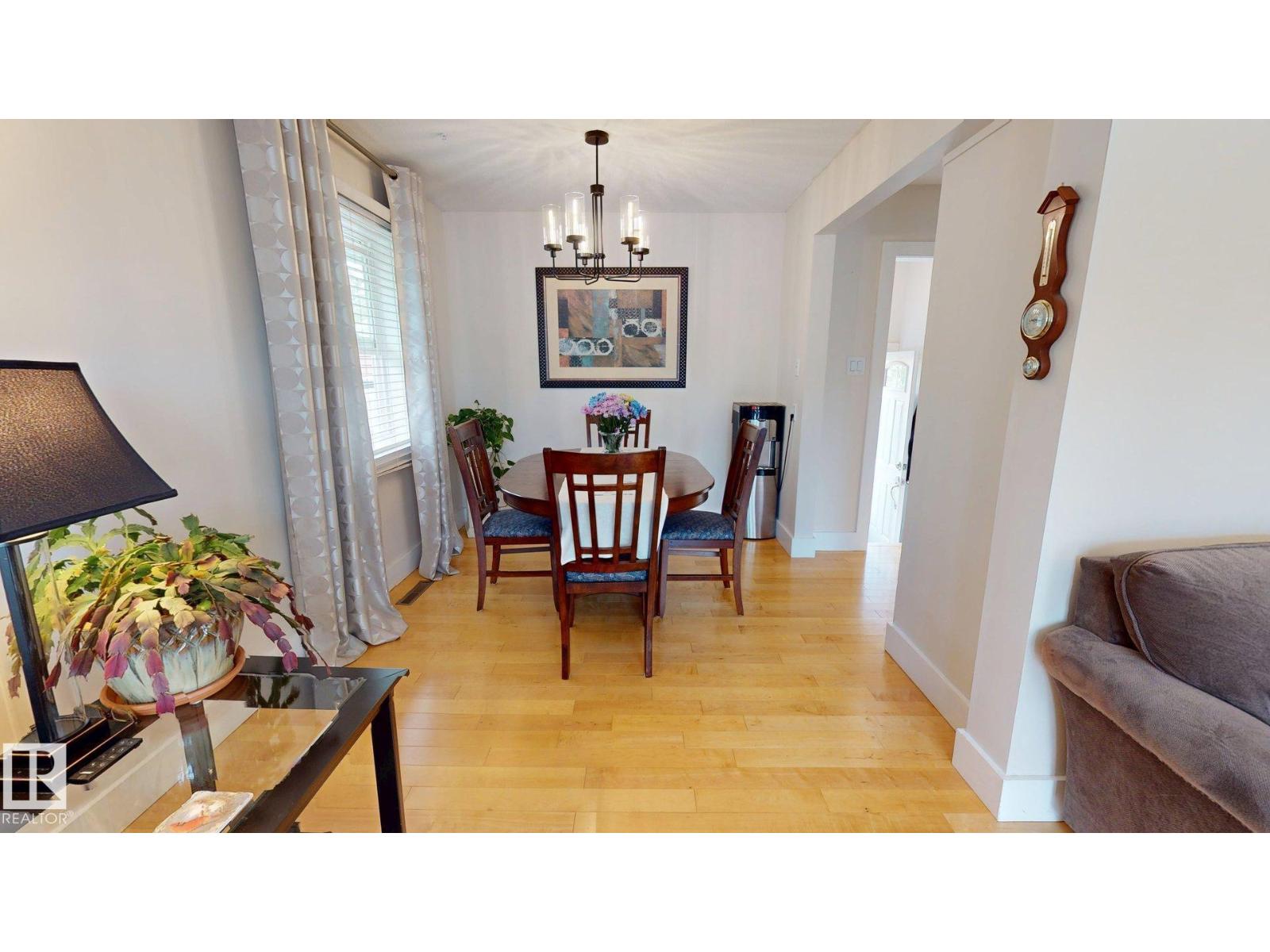 15627 83 AV NW - 4