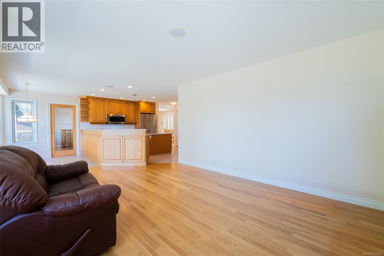 4802 Laguna Way - 11