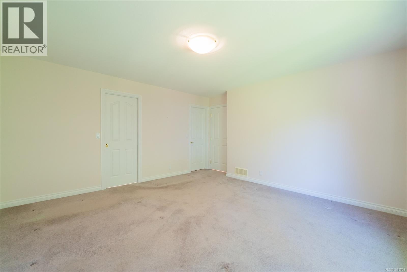 4802 Laguna Way - 17
