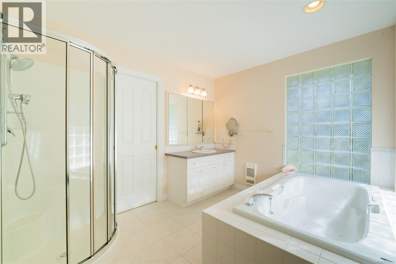 4802 Laguna Way - 20