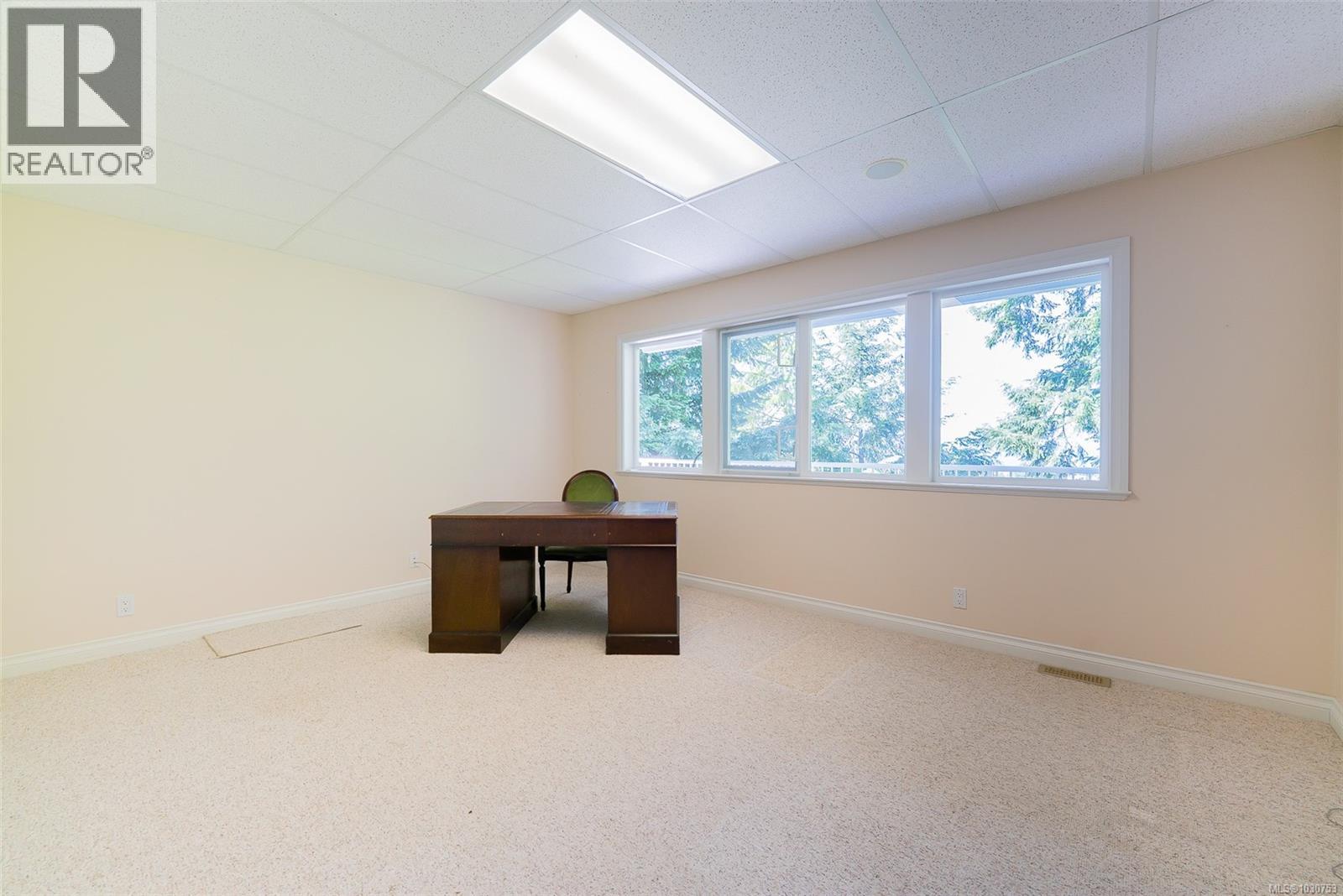 4802 Laguna Way - 21