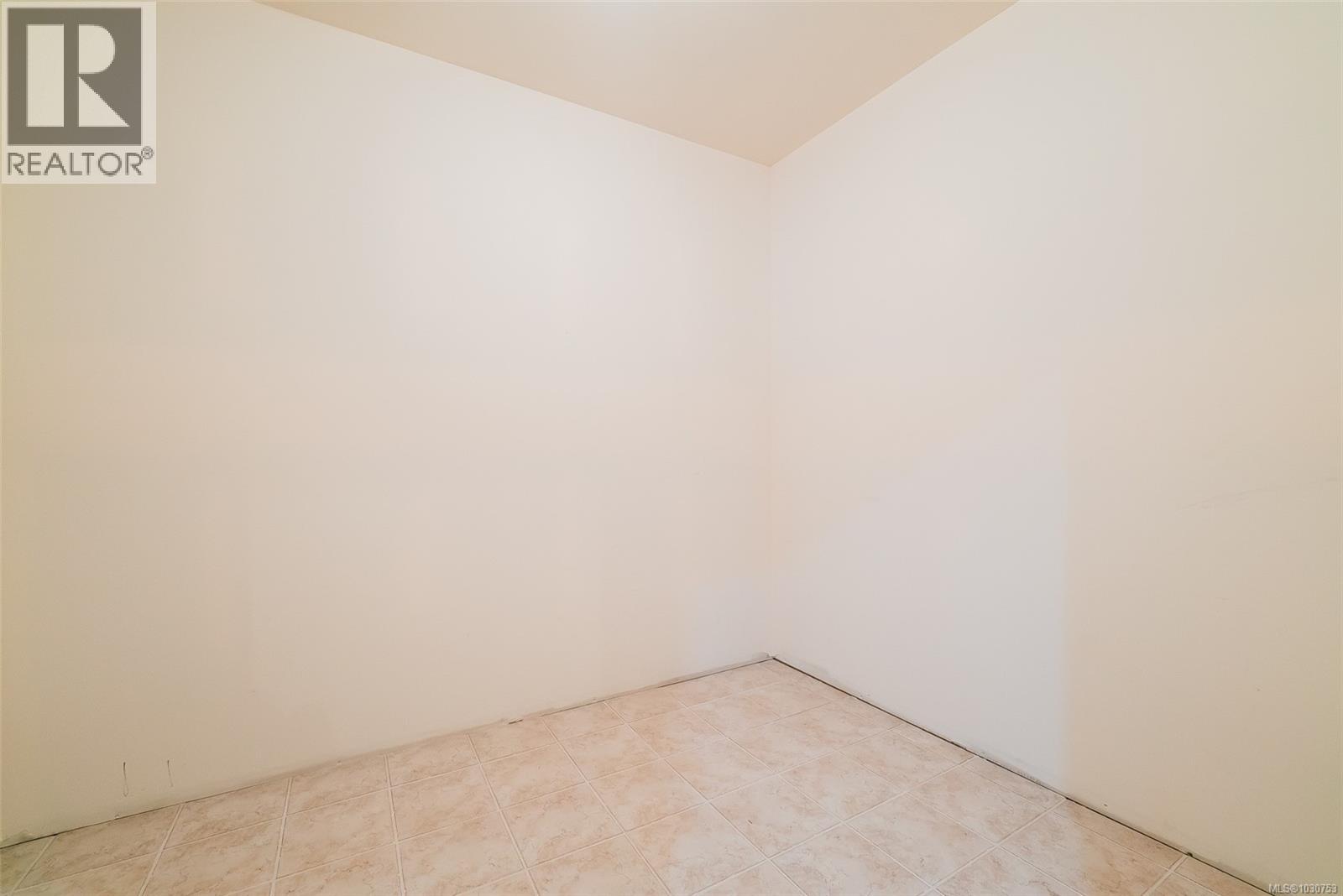4802 Laguna Way - 23