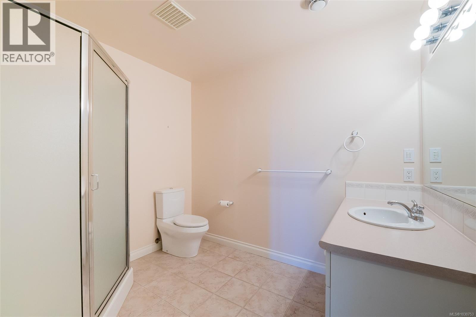 4802 Laguna Way - 26