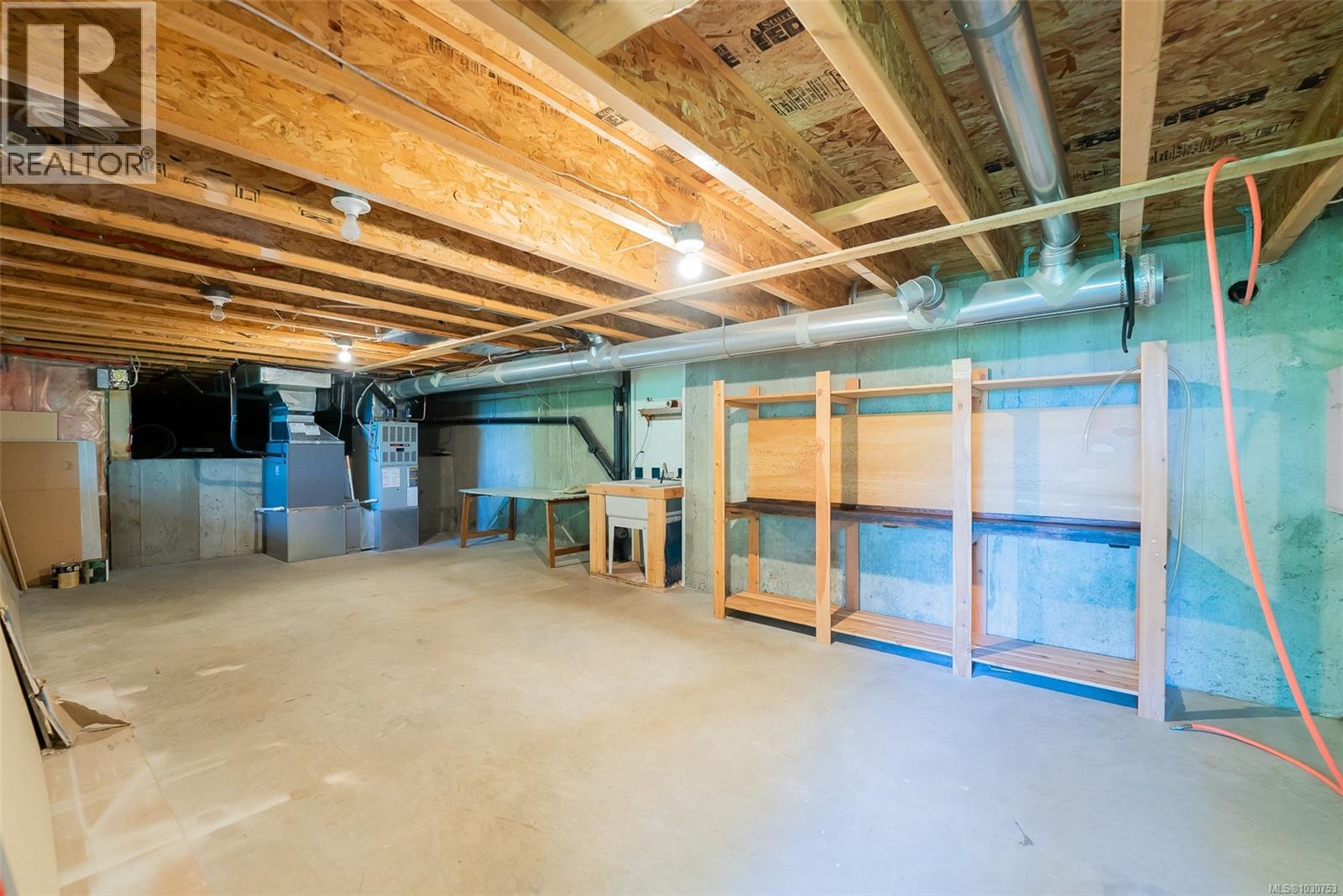 4802 Laguna Way - 33