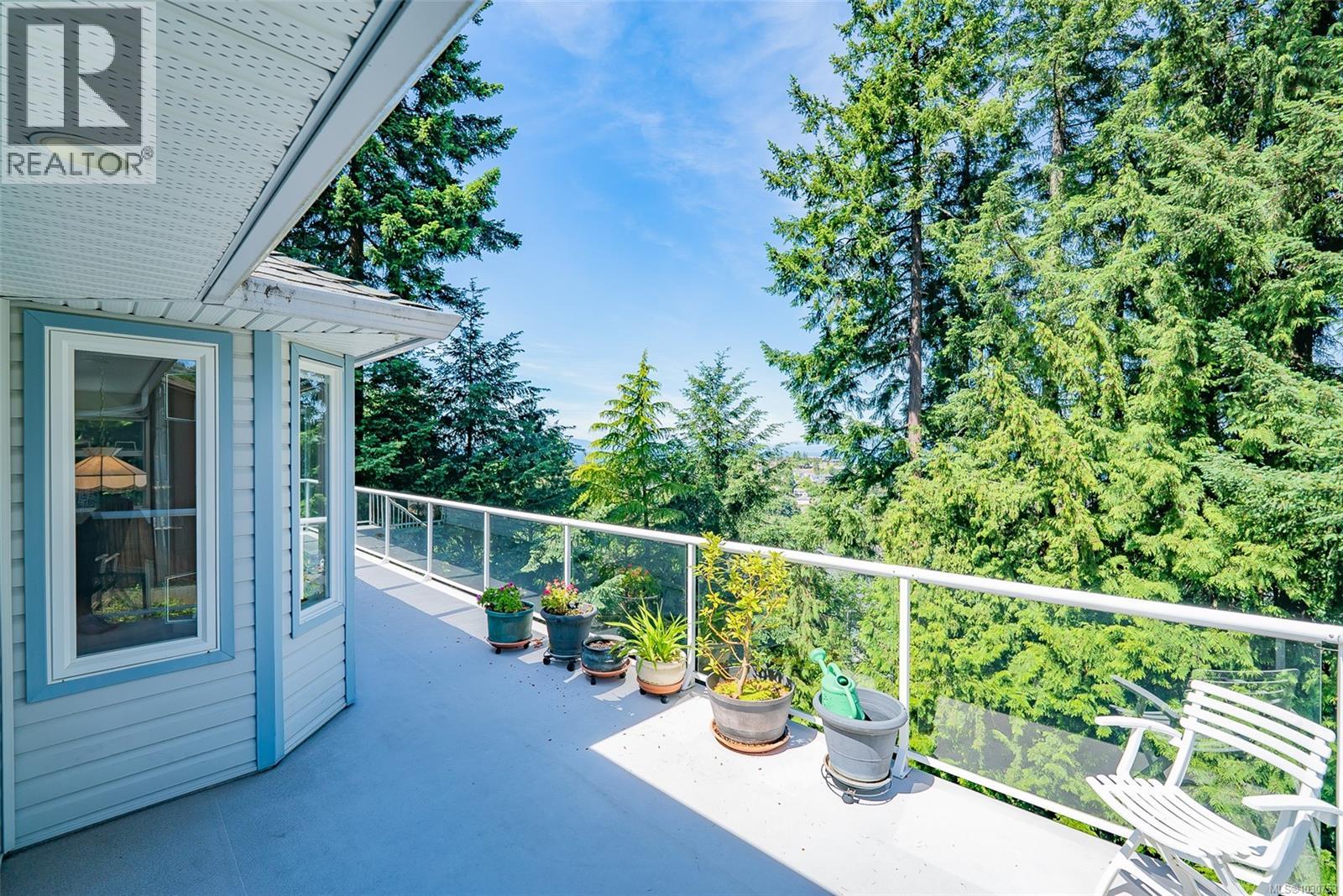 4802 Laguna Way - 37
