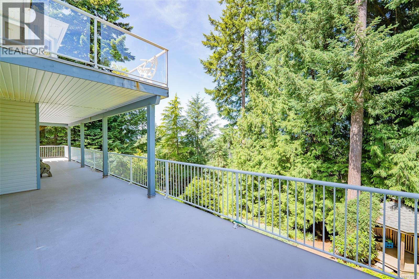 4802 Laguna Way - 39