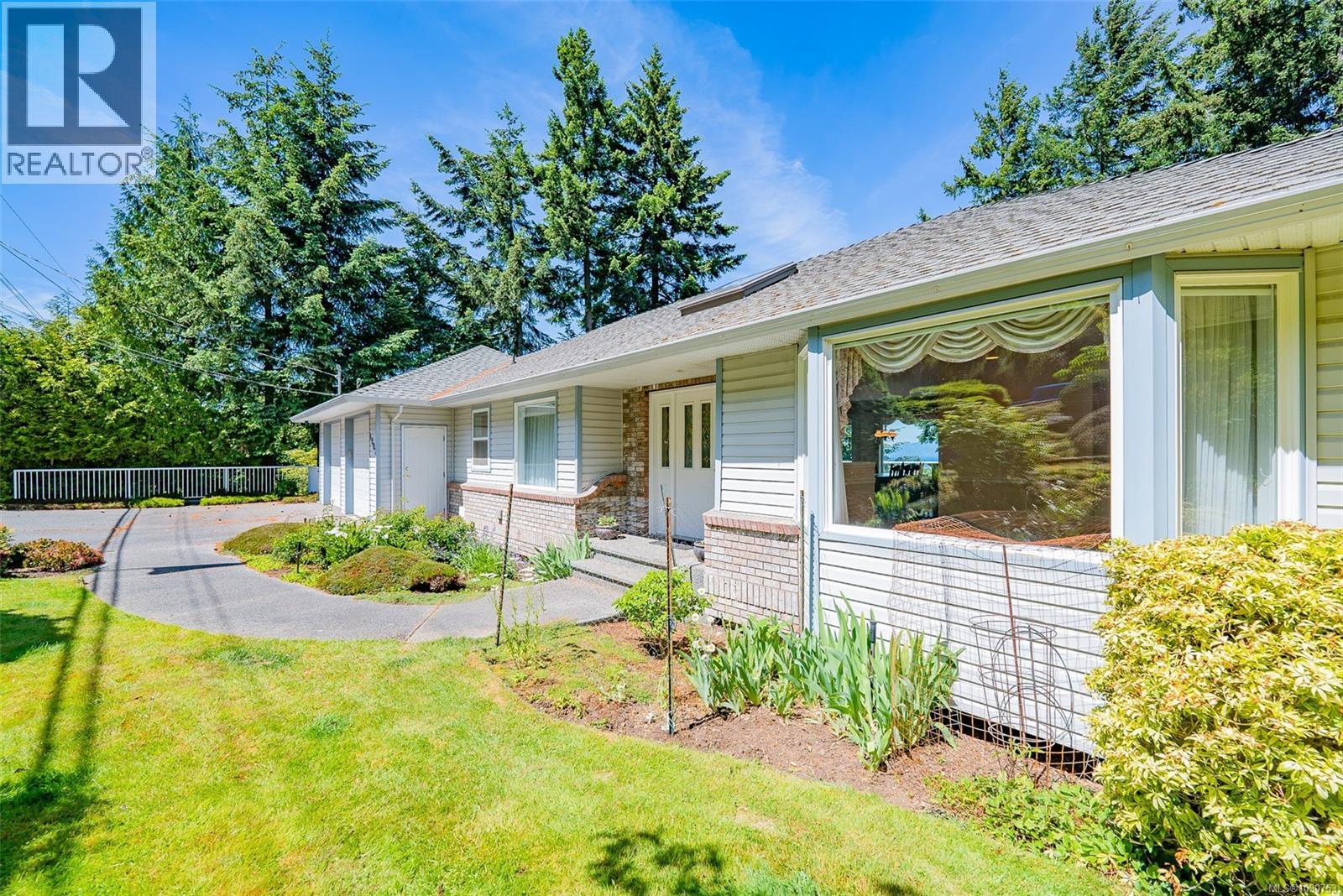 4802 Laguna Way - 46