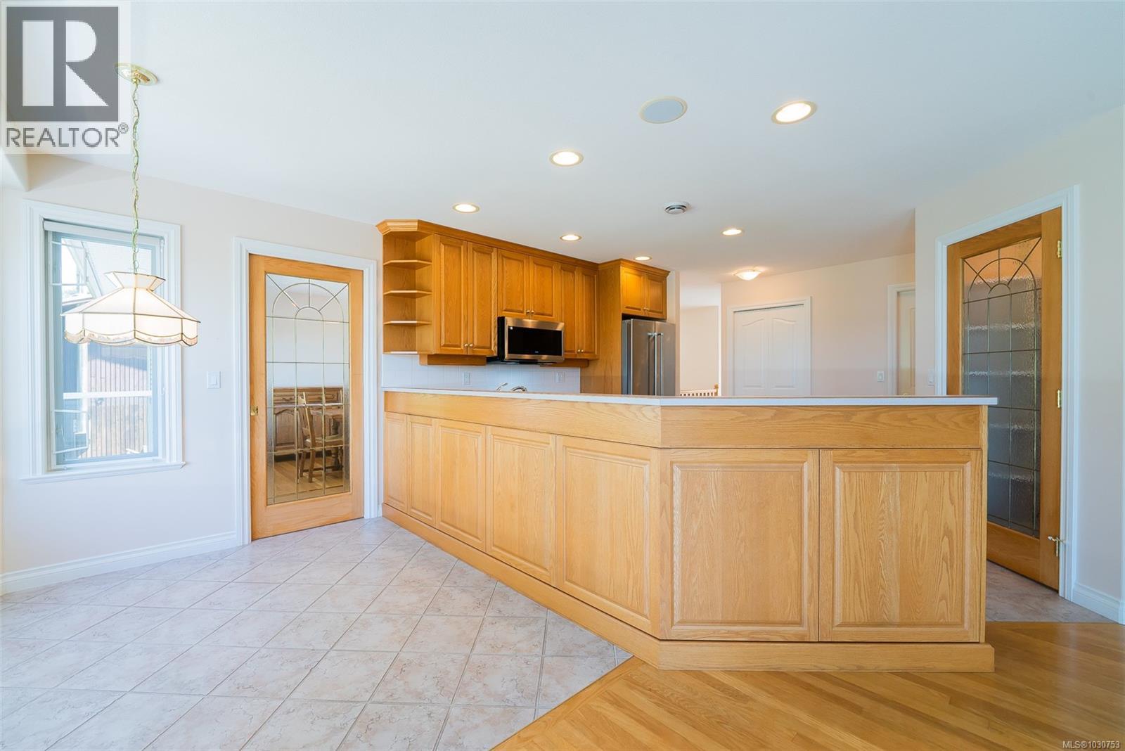 4802 Laguna Way - 7