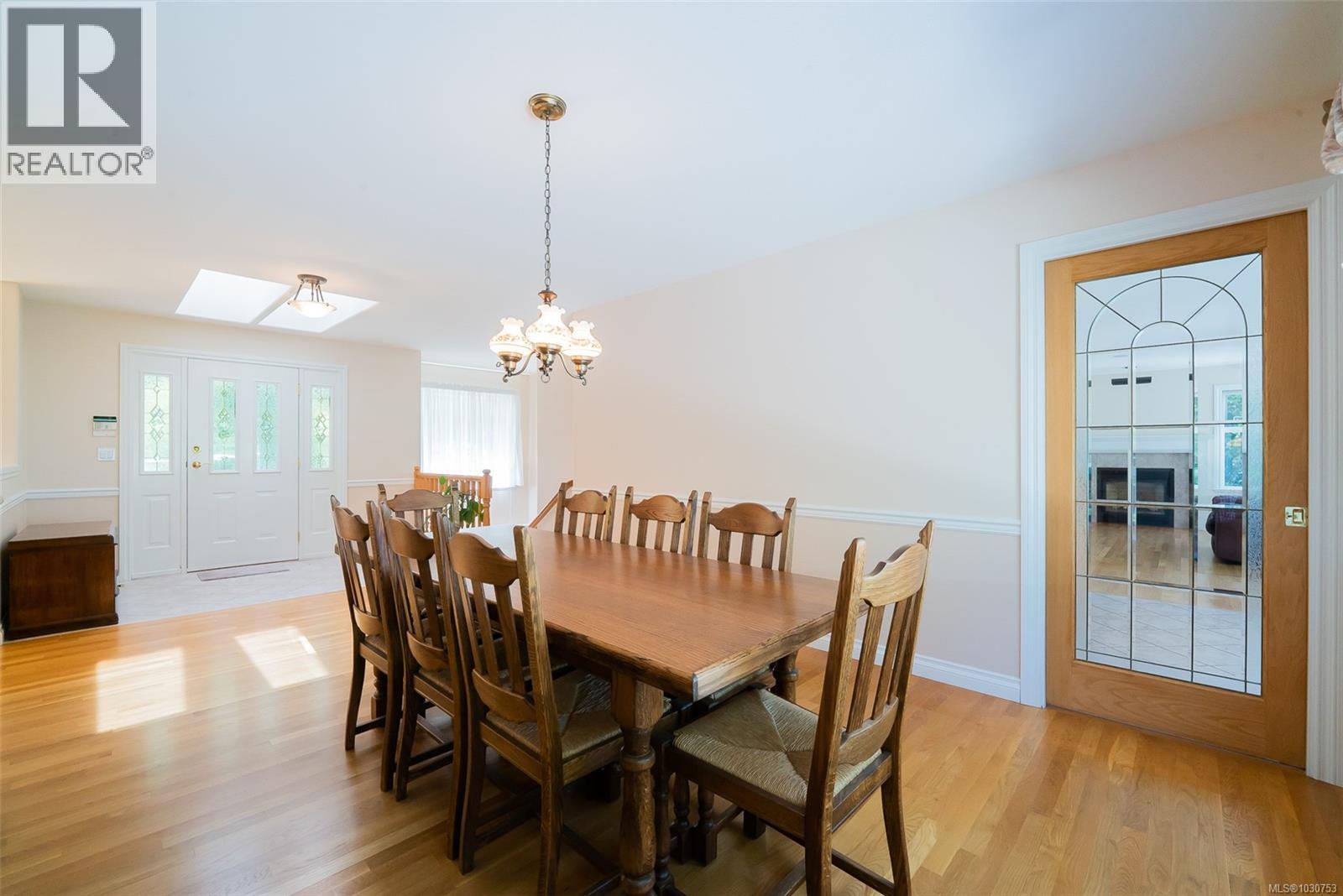4802 Laguna Way - 8