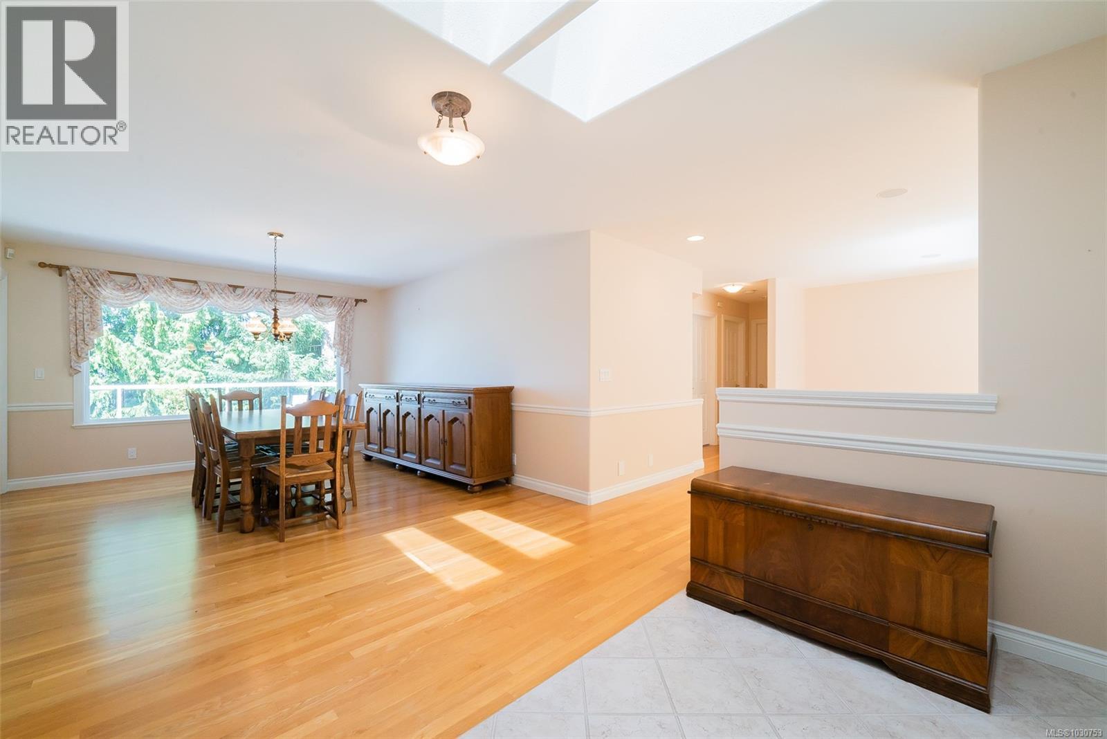 4802 Laguna Way - 9