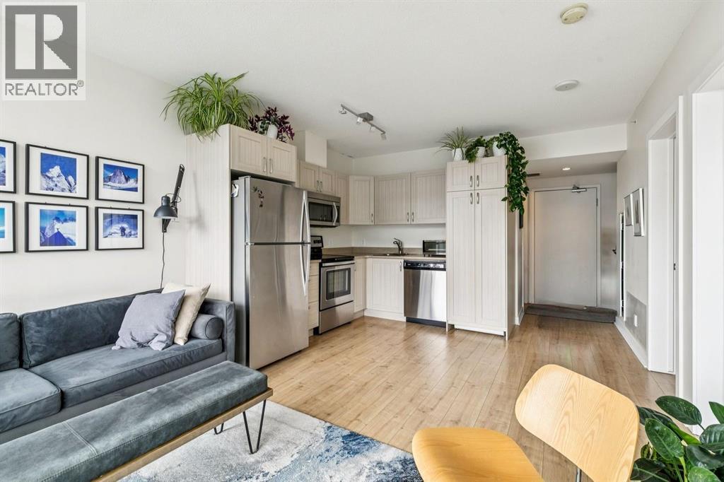#1205 10 Brentwood Common NW - 5