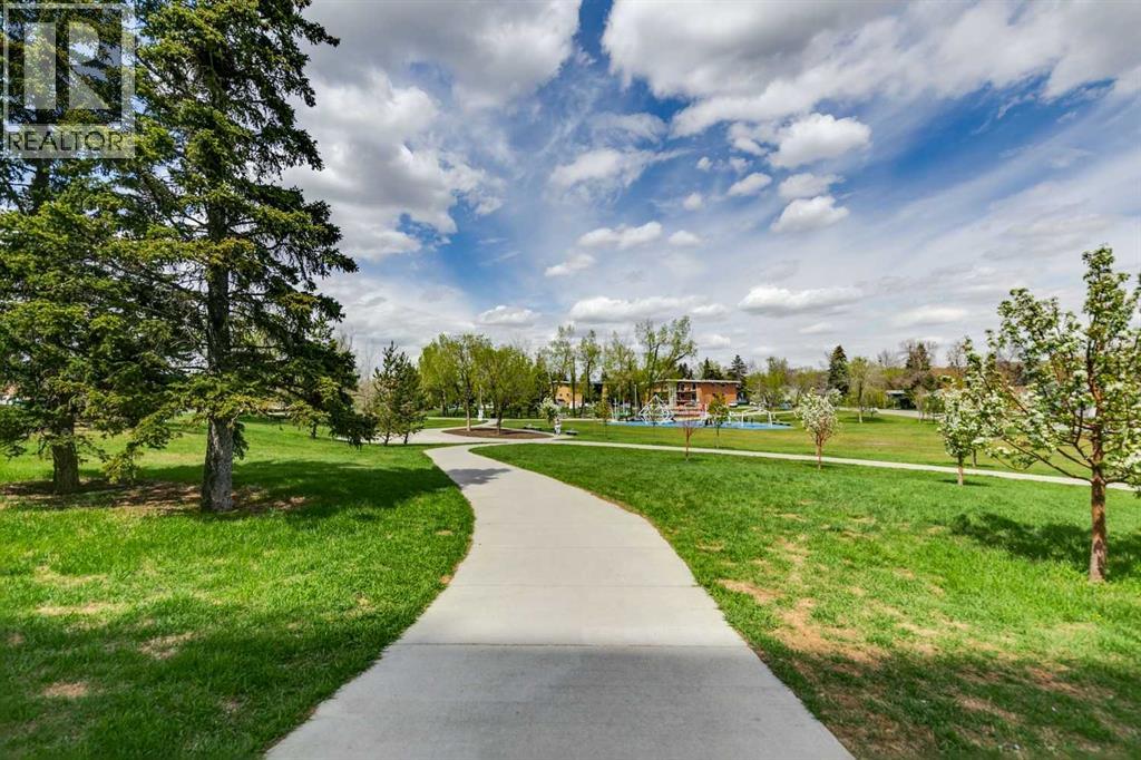 #1205 10 Brentwood Common NW - 17