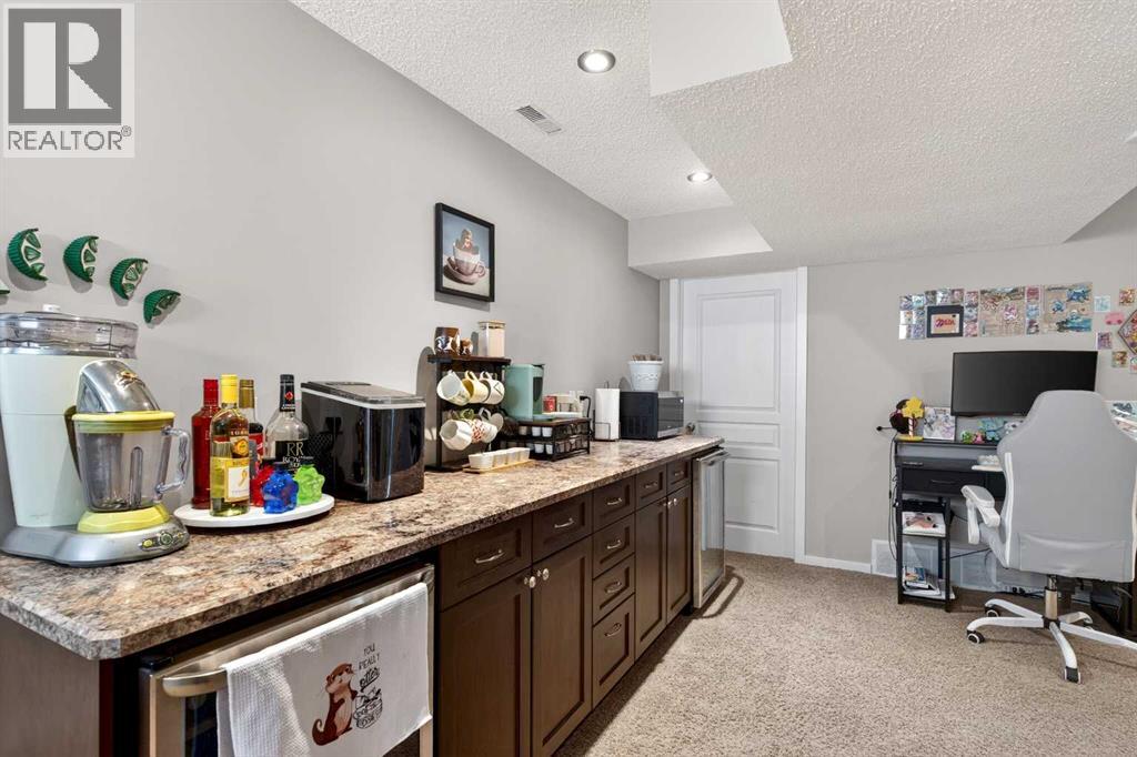 2261 Sagewood Heights SW - 40