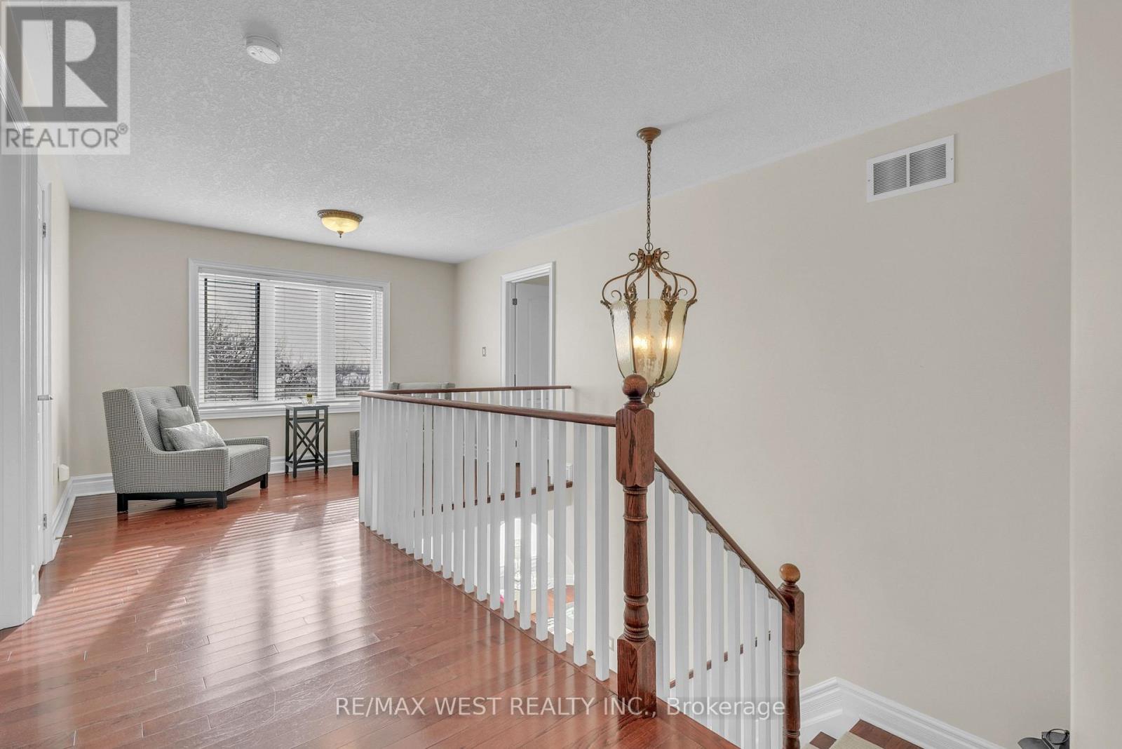 90 BIRKHALL PLACE - 10