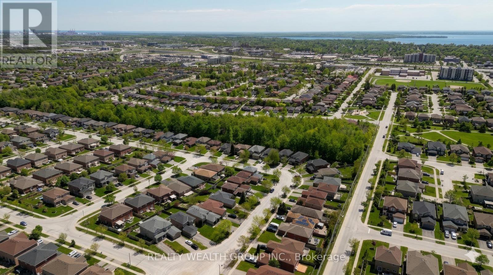 61 STOLLAR BOULEVARD - 28