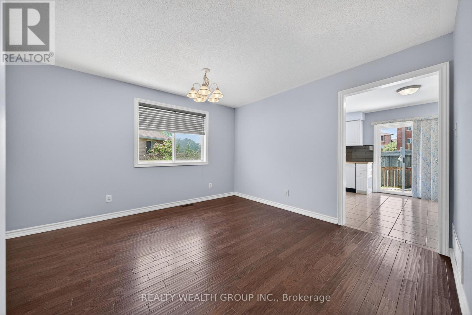 61 STOLLAR BOULEVARD - 5