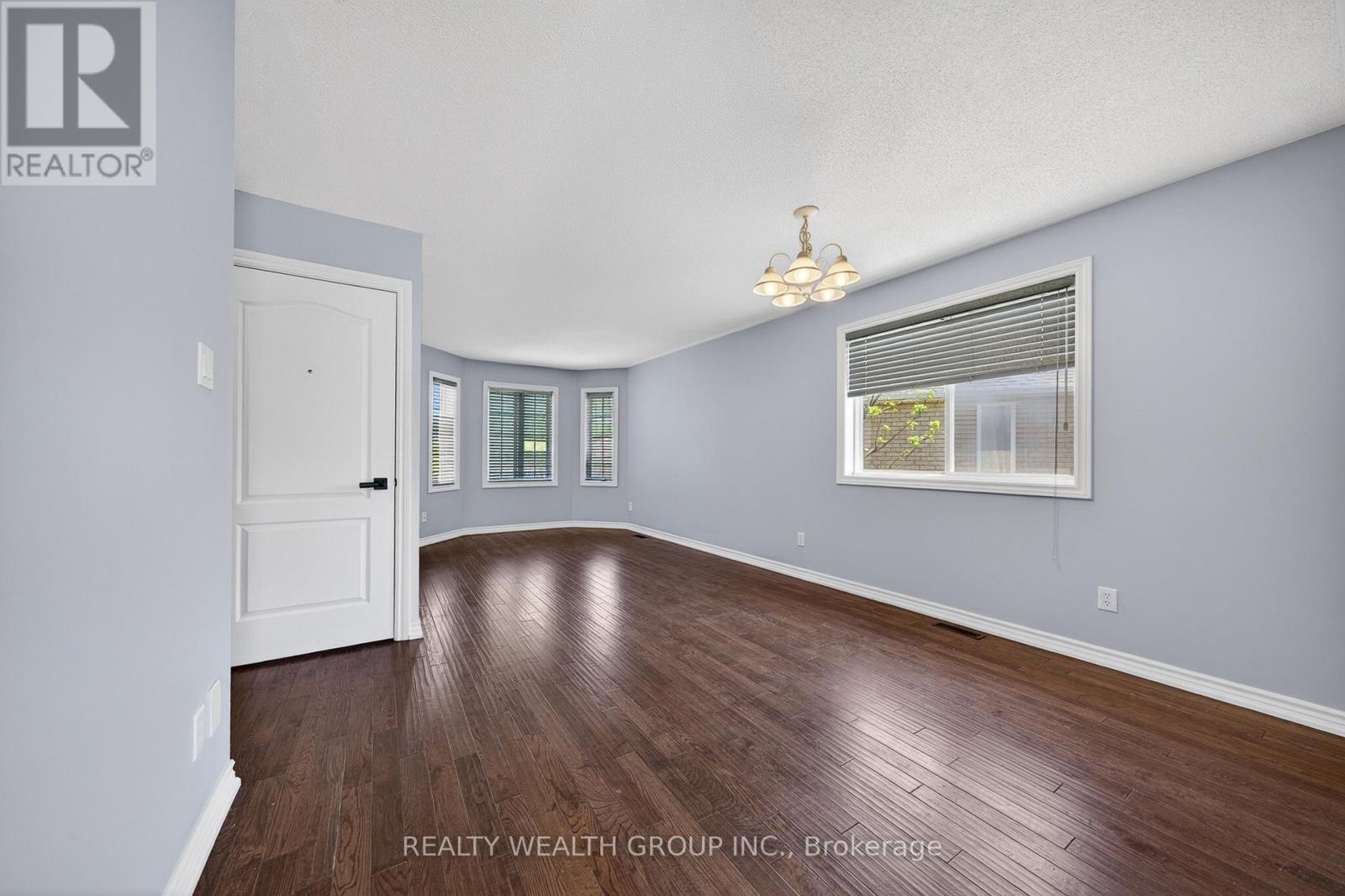 61 STOLLAR BOULEVARD - 7