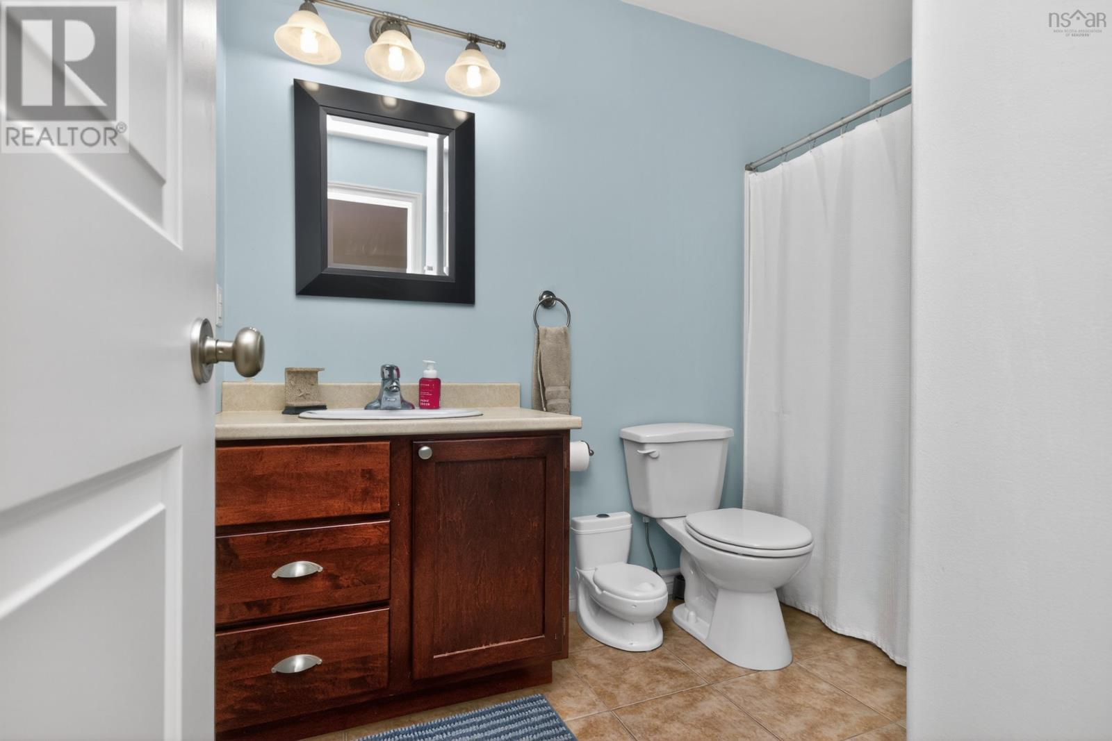 200 Transom Drive - 30