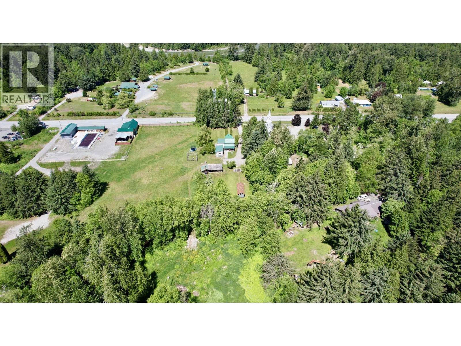 1867 MACKENZIE 20 HIGHWAY - 3