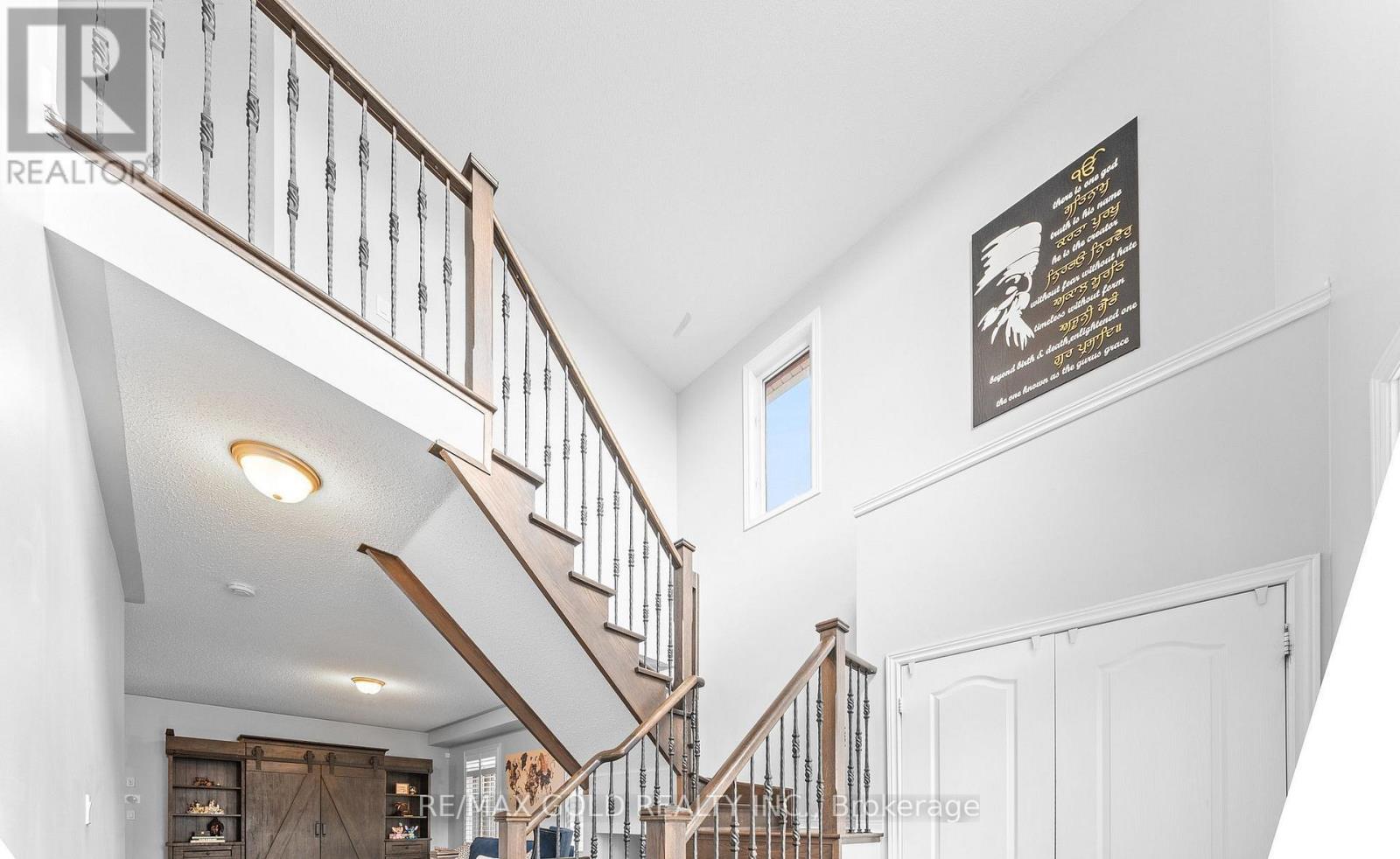 9 FRINGETREE ROAD - 6